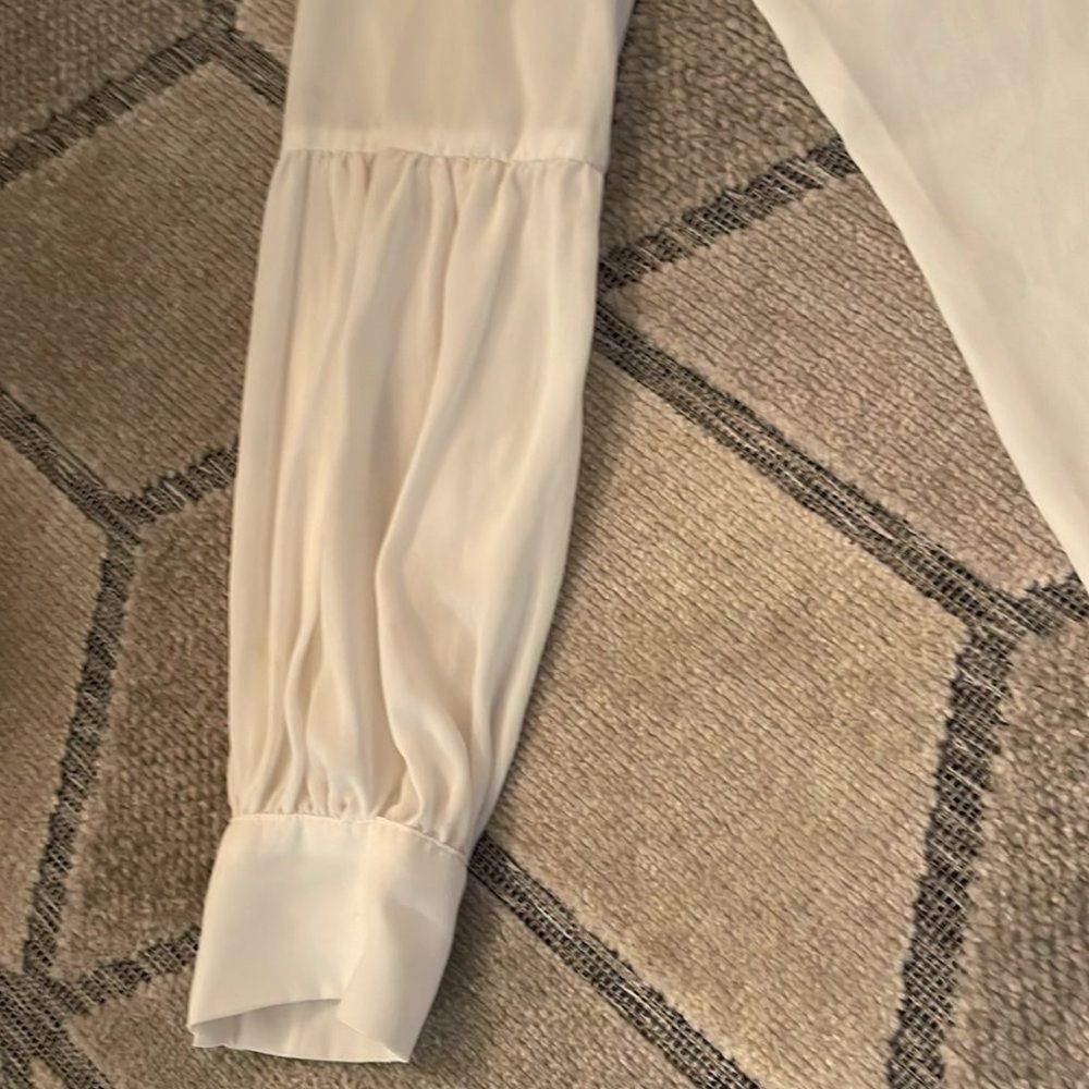 Beautiful shiffon shirt - Picture 3 of 3